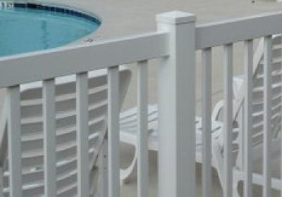 closed top vinyl fence