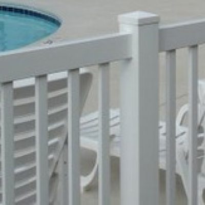 closed top vinyl fence